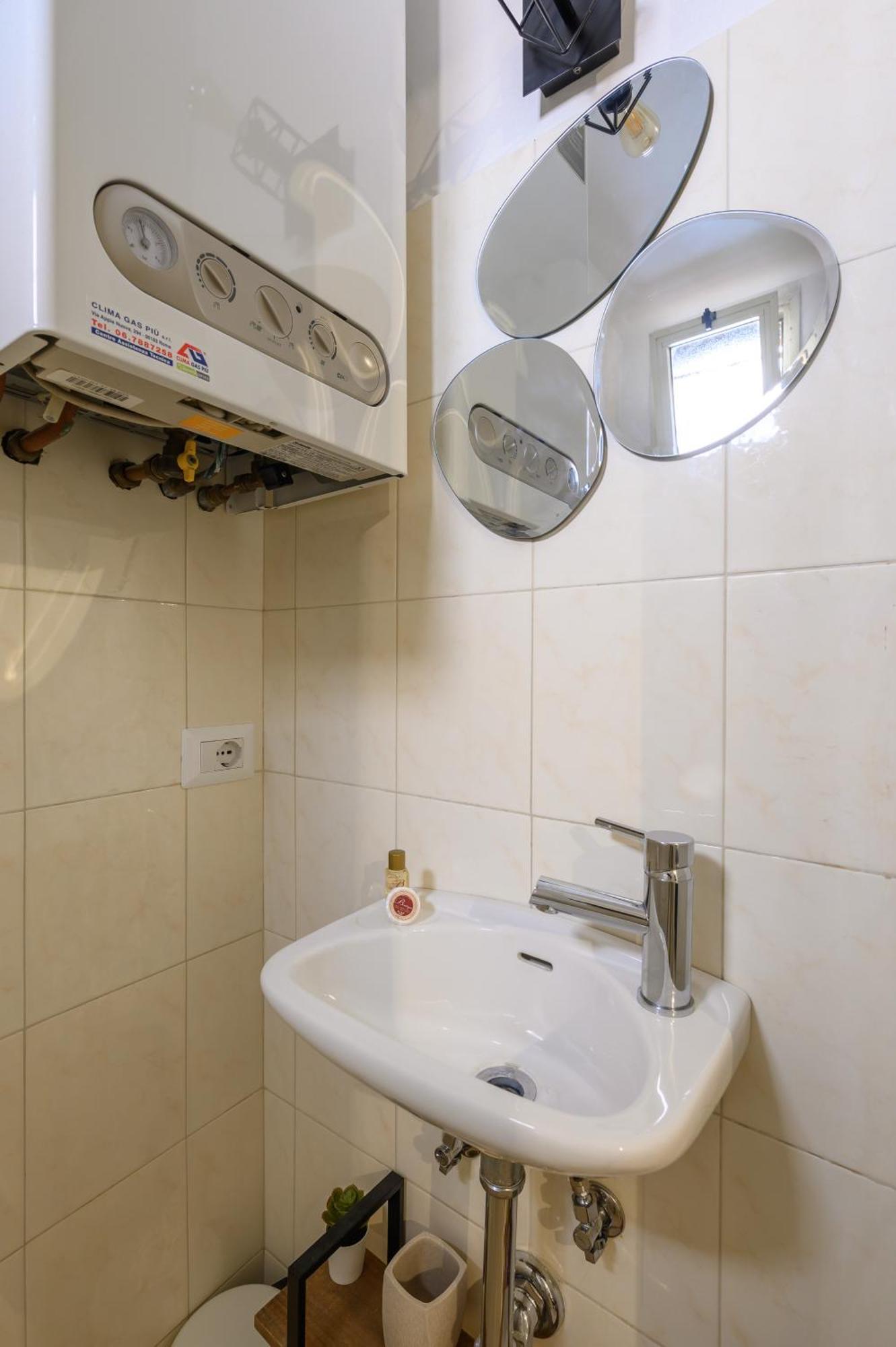 Hb Montebello Apartment Rzym Zewnętrze zdjęcie
